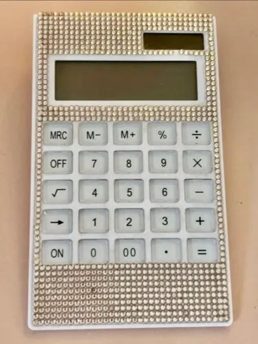 Calculadora solar branca com strass