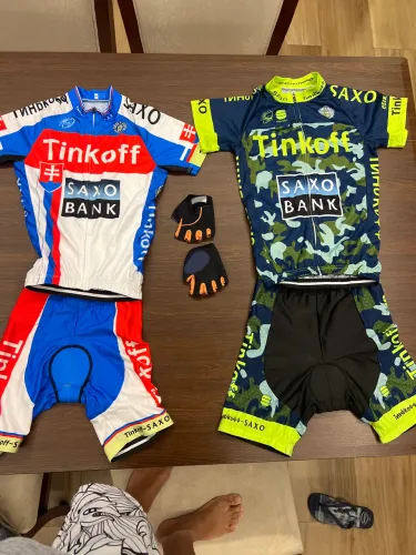Roupas de ciclismo- 110,00 às duas