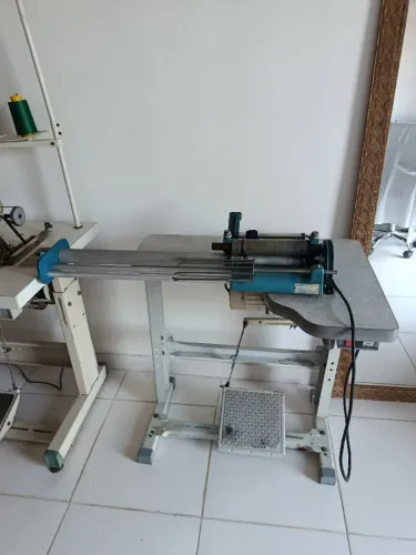 Máquina de cortar viés