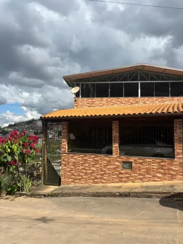 Imóvel para aluguel com 90 metros quadrados com 3 quartos no Bairro de Lourdes - Juiz de F