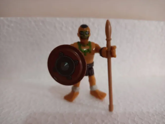 Boneco Índio Imaginext com escudo 