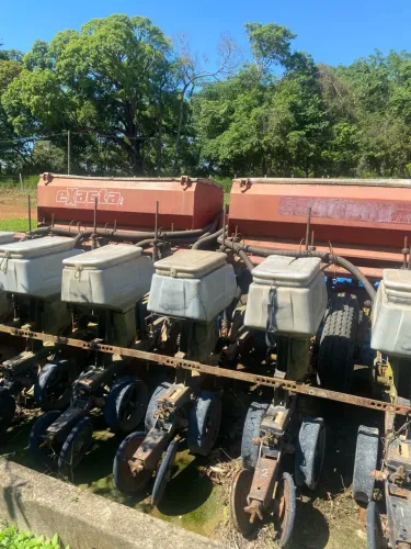 Plantadeira Jumil 2900 6 linhas