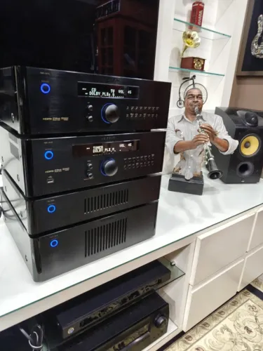 AMPLIFICADOR STEREO ROTEL RB-1562