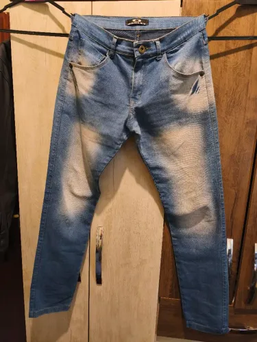 Calça jeans usada Oakley (38)