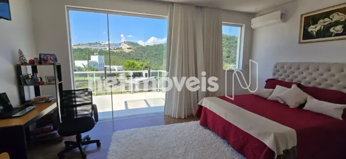 Casa de Alto Padrão no Condomínio Vale do Tamanduá Design, Conforto e Vista Privilegiada