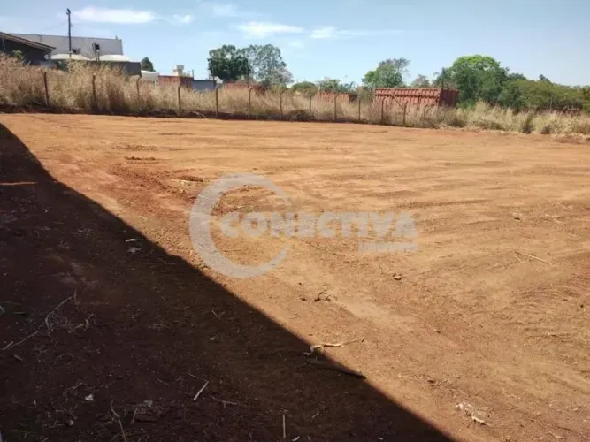 Lote Comercial de 600 m² à Venda no Setor Goiânia 2 mesmo lado do Posto Petrobrás.