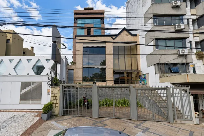 Casa para locação comercial com 432m² no bairro Higienópolis - Porto Alegre