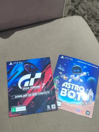 Vendo ou Troco Gran Turismo 7 + Astro Bot PS5
