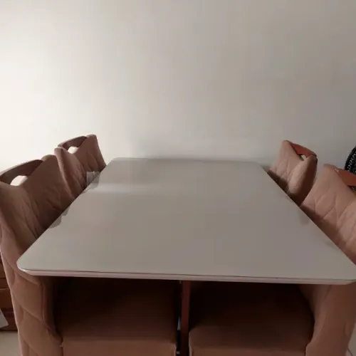 Mesa com 4 cadeiras