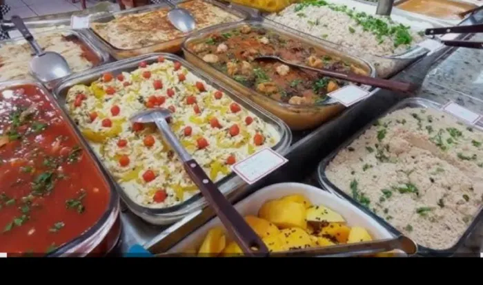 VAGA DE EMPREGO ATENDENTE RESTAURANTE NO BURITI SHOPPING