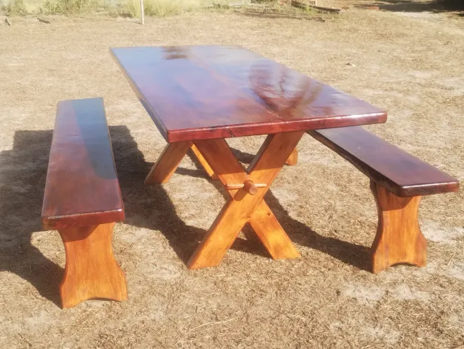 Mesa de jantar para área gourmet em madeira de jaqueira 