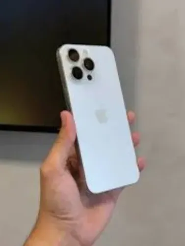 Estou vendendo esse iPhone 16 está novo uma semana de uso 2300 reais no Pix leva