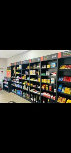 PRATELEIRA COM TESTEIRA MERCADINHO MDF 
