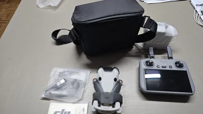 Drone dji mini 4 pro fly more combo