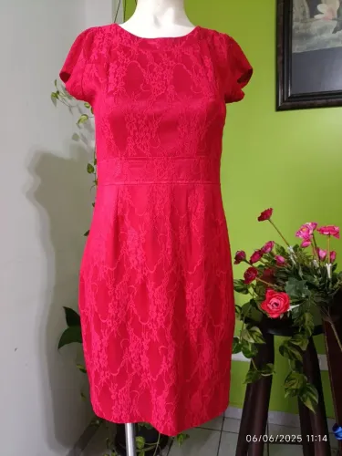 Vestido Vermelho Rendado Curto - Elegância e Charme! - Tamanho P.