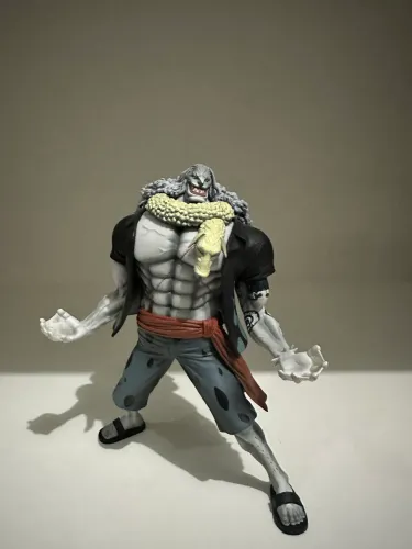 - *Hordy Jones* = 130,00 loose e sem detalhes