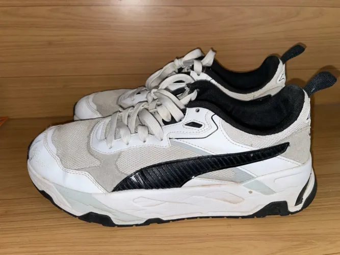 Tênis Puma Branco e Preto