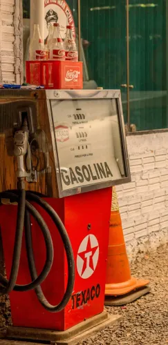 Bomba de gasolina antiga 