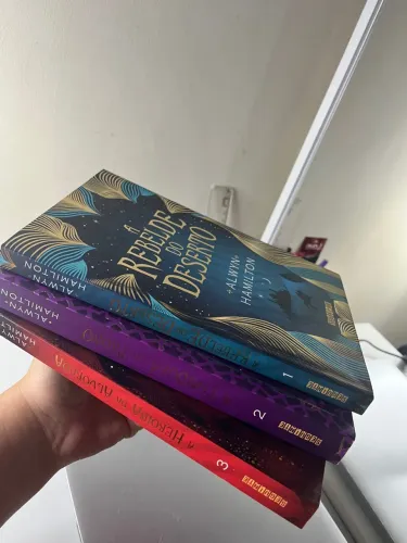 A Rebelde do Deserto - Trilogia Completa