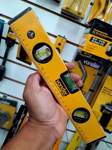 Nivel Alumínio 12 c/ 3 Bolhas e Base Magnética 300 mm VONDER
