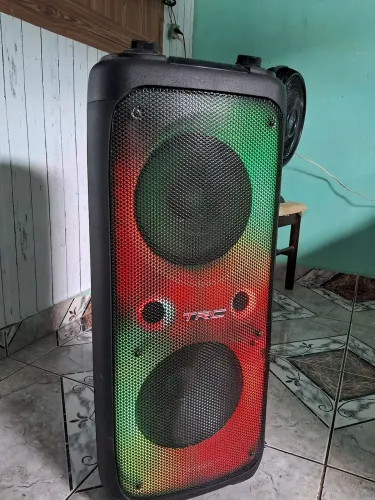 Caixa de Som TRC com LED, TC1700 SEMI NOVA!!!