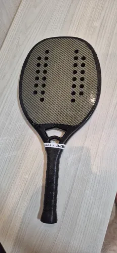 Vendo uma RAQUETE DE BEACH TENNIS