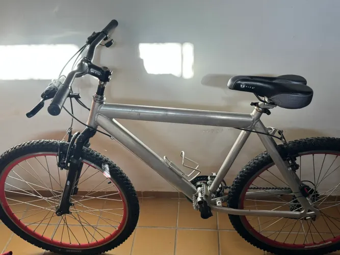 BICICLETA QUADRO DE ALUMÍNIO
