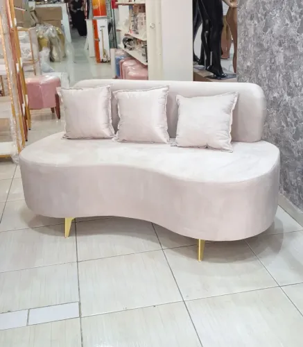 Sofá super confortável, ideal para sala de estar, apartamento, casa ou escritório.