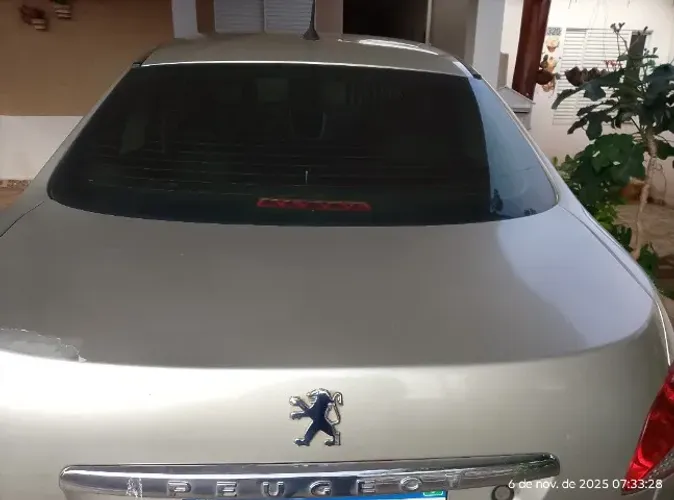 Peugeot 207 Sedan Passion XS 1.6 Flex 16V 4P AUT 2012