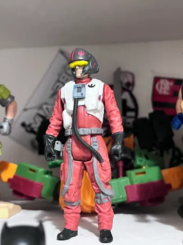 Star Wars The Force Awakens Poe Dameron - Figura Básica Mainline