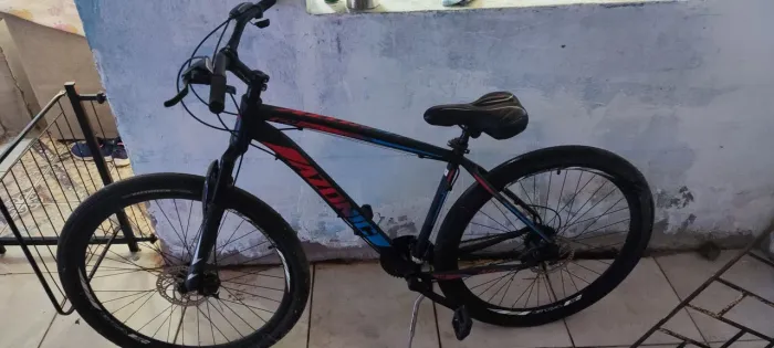 Bicicleta aro 29 - 21 marchas Azonic