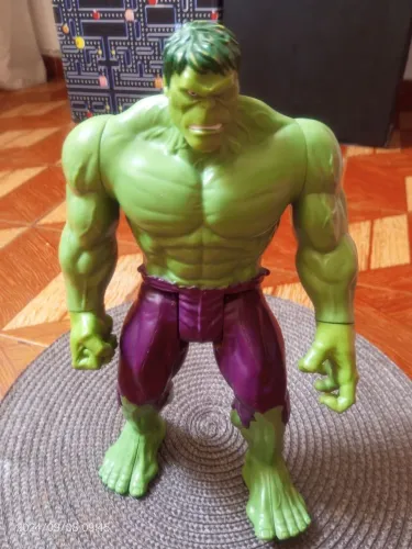 Boneco Colecionável Hulk Vingadores - usado 35cm