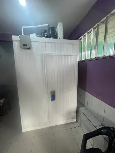 Câmara frigorífica portátil pra gelo e bebida!
