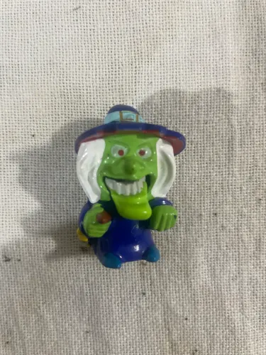 Brinquedo Kinder Ovo - Bruxa