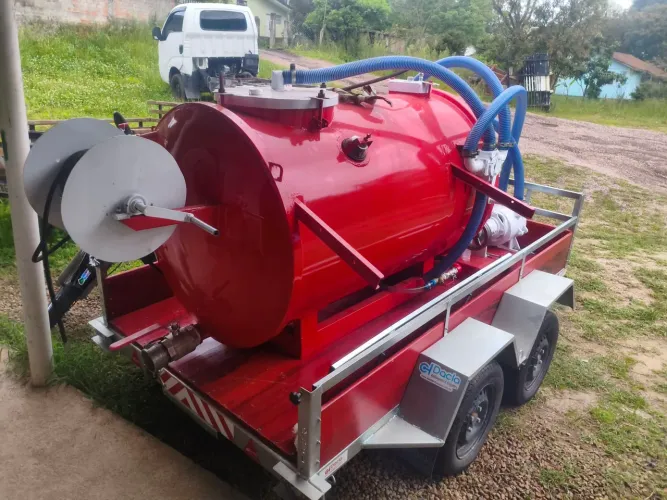 Tanque limpa fossa combinado 900/300 col carretinha