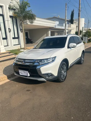 Mitsubishi Outlander Comfort 2.0 16V Aut. 2018
