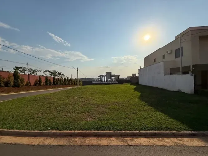 Oportunidade Jardins Capri com 415,44 m² - Quitado R$ 340.000,00  Qd - 32  