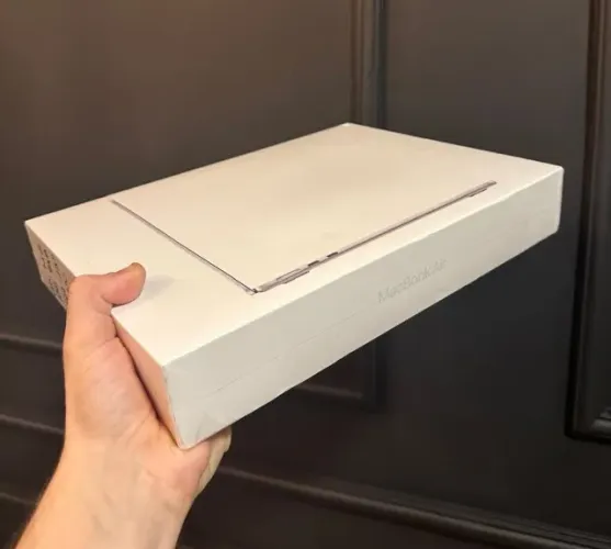  MacBook Air M4 16gb ram / 512gb SSD. Preto