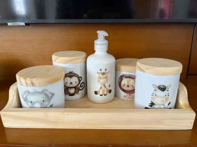 Kit Higiene Porcelana Safari