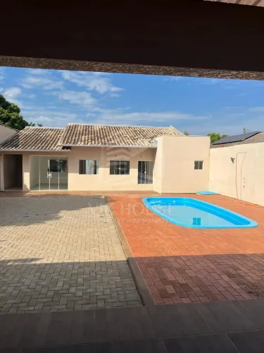 CASA COM PISCINA A VENDA NO BAIRRO PRIMEIRO DE MAIO - REGIÃO DO MORUMBI