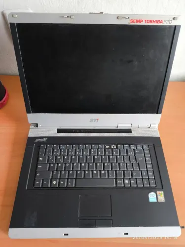 Notebook Semp Toshiba STI