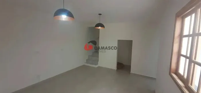 Sobrado à venda 3 Quartos, 2 Vagas, 250M², Vila Monumento, São Paulo - SP