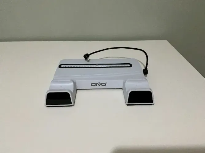 Suporte Vertical PS5 com Refrigeração Oivo