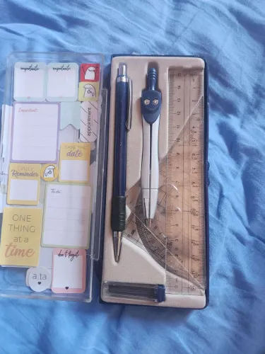 Kit Réguas, compasso, lapiseira e grafite 
