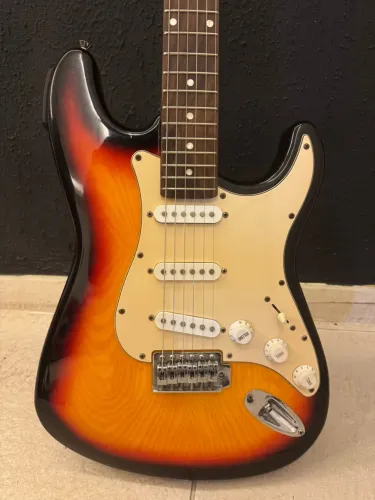 Guitarra Elétrica Stratocaster Benson