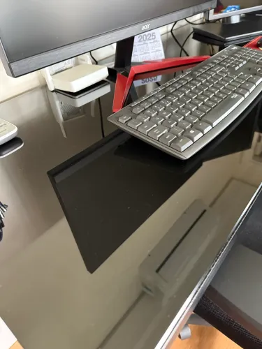 Mesa de escritório e gaveteiro Tok&Stok