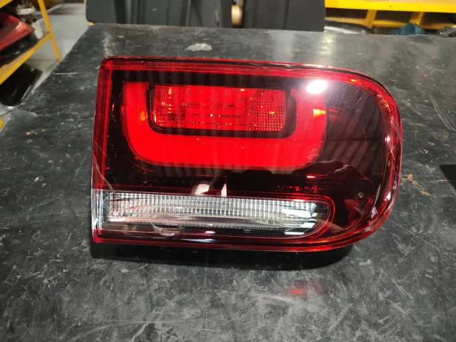 Lanterna esquerda tampa C4 Cactus 2019 a 2025