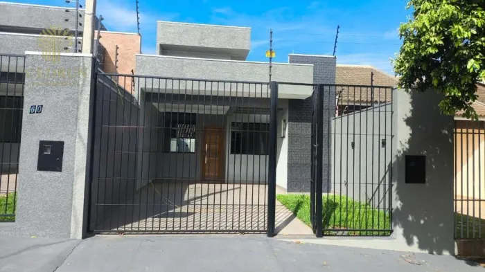 Casa à venda em Maringá, Jardim Paulista II, com 3 quartos, 87 m², próxima à Av. Guaiapó
