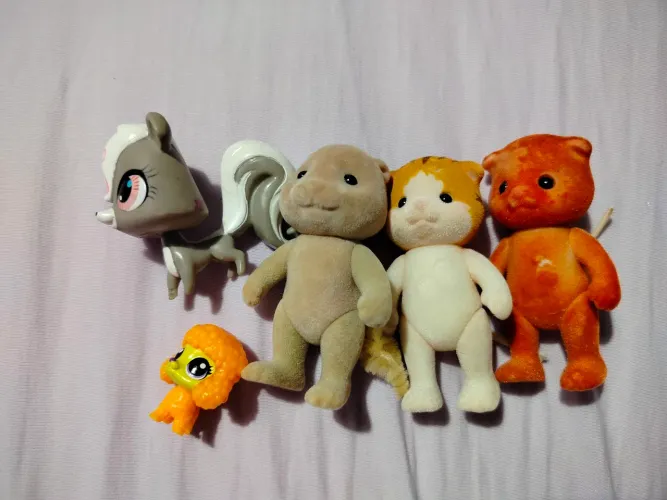 Lote Sylvanian e Littlest Pet Shop avarias