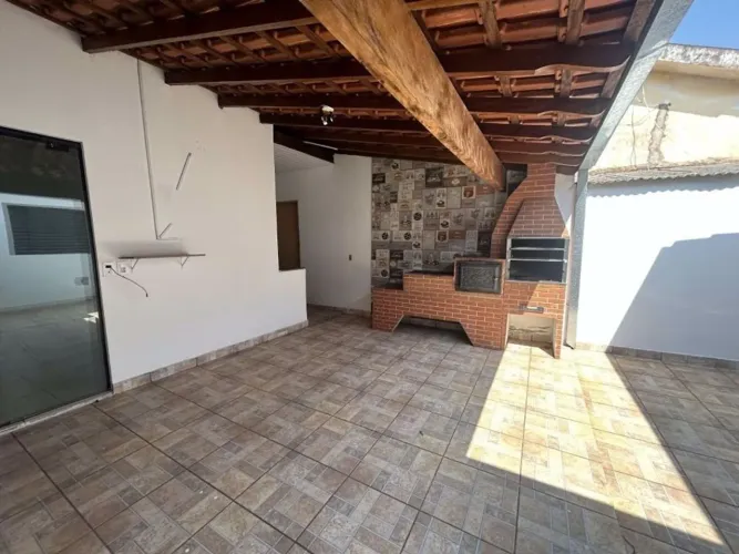 Casa com 2 dormitórios para alugar, 70 m² por R$ 1.500,00 - Vila Baccili - Lençóis Paulist